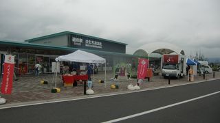 改修された国道349号線の常陸太田市河合にある広い道の駅