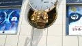 からくり時計は健在！マスクなしf(^ー^;