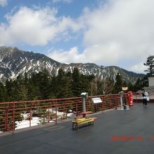 何処を見ても残雪が