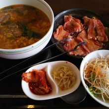 カルビクッパ定食