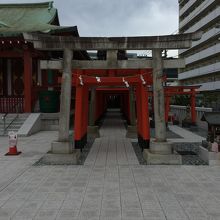 奥宮に通じる鳥居