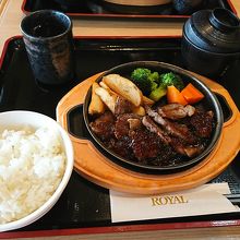 焼肉御膳(税込1490円)お徳に感じました。