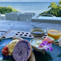 天気の良い日は、テラスで朝食。