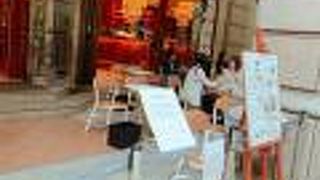 オープンカフェ