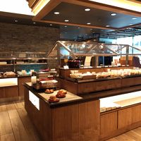 朝食バイキングの料理コーナーです。