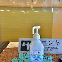 方々にあるアルコール消毒液