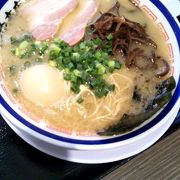 東京の有名な博多長浜ラーメンのお店