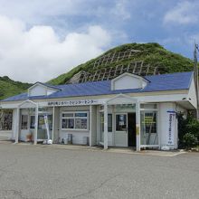 こじんまりとした建物