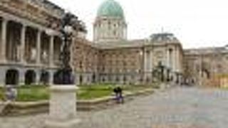 ハンガリーの絵画を見に行くなら