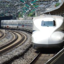 小田原駅に入線するこだま