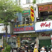 市場裏手のベトナム食堂