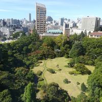 大隈庭園と大隈講堂を見下ろす眺め