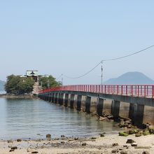 津嶋神社へ渡る橋