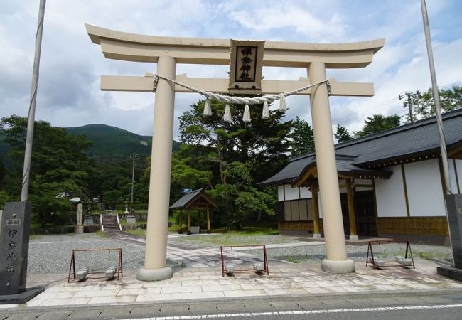 伊奈神社