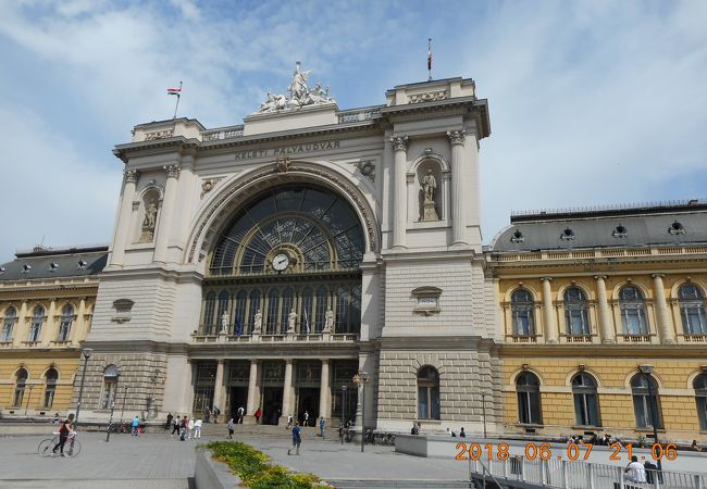 ブダペスト東駅 ケレティ パーイアウドゥヴァル クチコミ アクセス 営業時間 ブダペスト フォートラベル