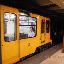 電車もかわいい感じです