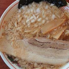 チャーシューは大きい