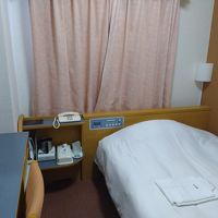 フカフカではないが、寝られます!