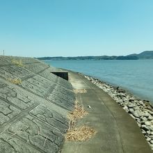 海の近くまで下りることも可能です。