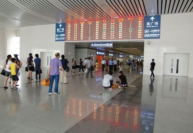 「上海駅」から高鉄に乗ると、誰かがシレッと指定席に座っている率、とてつもなく高い。