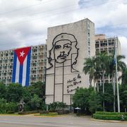 キューバ人の愛国心を感じる「革命広場」