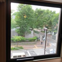 ホテルから見た北大正門！