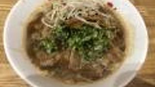 スッキリした細麺の徳島ラーメン