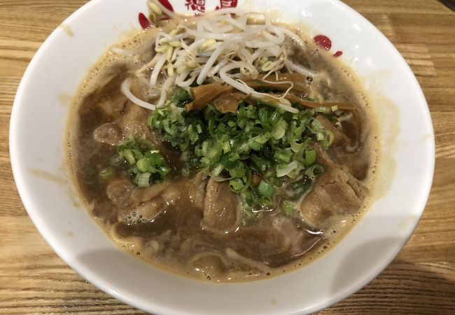 スッキリした細麺の徳島ラーメン