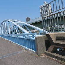 アーチがユニークです