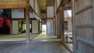 道の駅鳳来三河三石の裏に