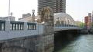 中ノ島に架かる橋です