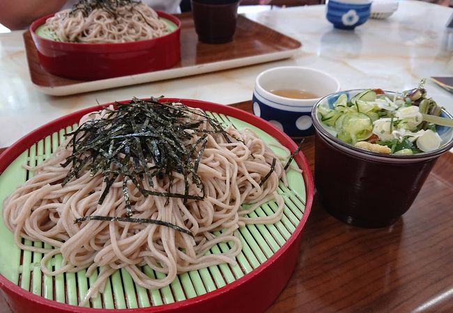 参拝前にお蕎麦を