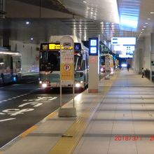 送迎バスはこの辺で降りて