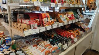 海産物の加工食品を販売