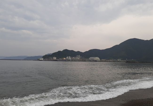 富士ヶ浜から海の景色を楽しめます