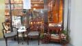 愛想がよくない