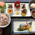 アクセスも眺めも抜群、駅直結ビルでおばんざいランチ