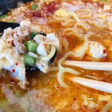 玉子とひき肉がゴロゴロ