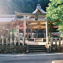 春日神社、全景。