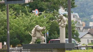 丸っこい牛若丸と弁慶