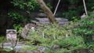 冥界の入り口がある