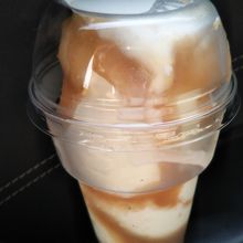 桃のパフェ（テイクアウト）