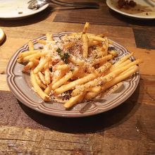 トリュフ風味のフライドポテト。