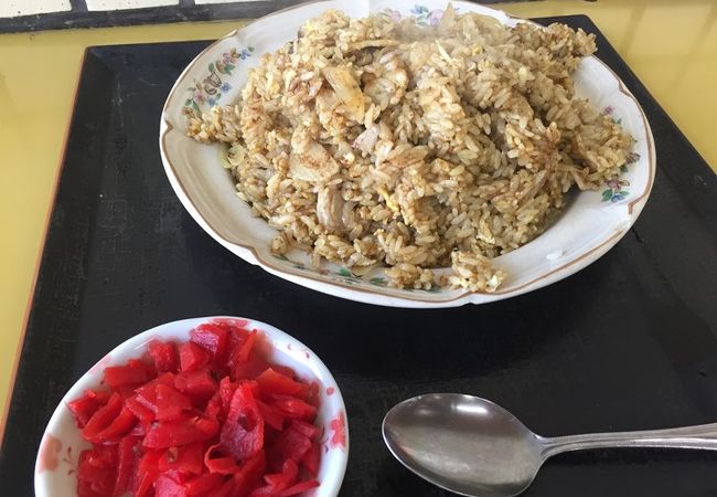 素晴らしいボリューム感な食堂