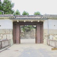 現存する貴重な門