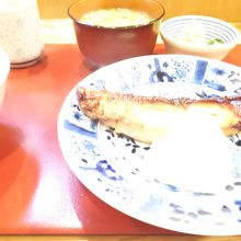 神々しいばかりの銀ヒラス定食。