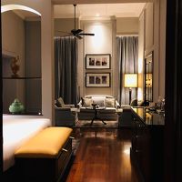 憧れの名門ホテルのインテリアは素敵でした。