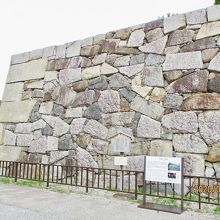 石垣も立派ですが