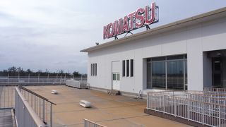 立山をバックに旅客機や自衛隊機が撮り放題