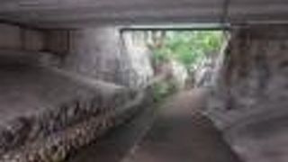 生き返りの伝説がある橋